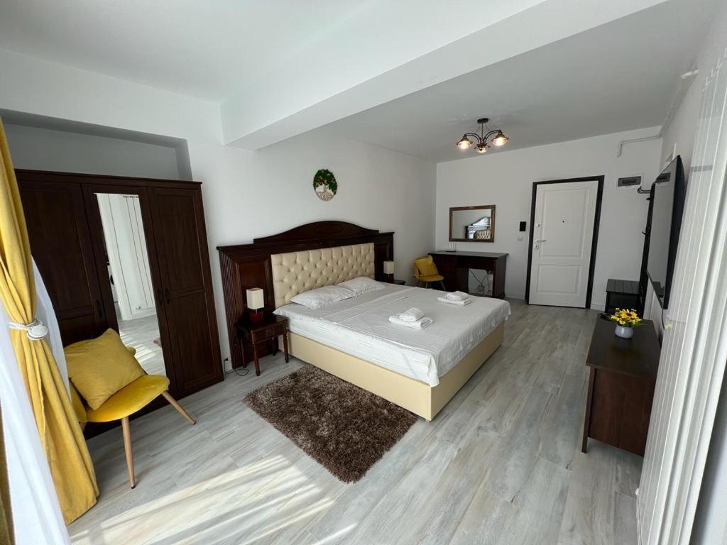 Urban Apartments And Studios - City Center Iasi Exterior photo